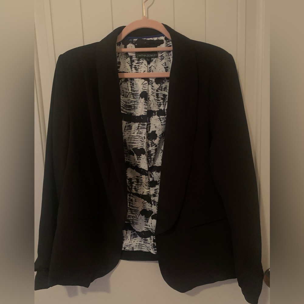 Black unstructured lined blazer